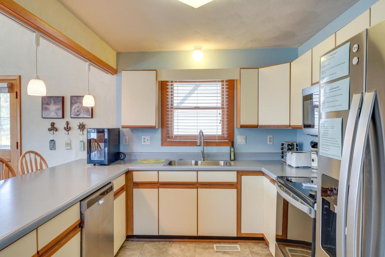 Obx Getaway With Boat Dock On Colington Harbour Villa Kill Devil Hills Bagian luar foto